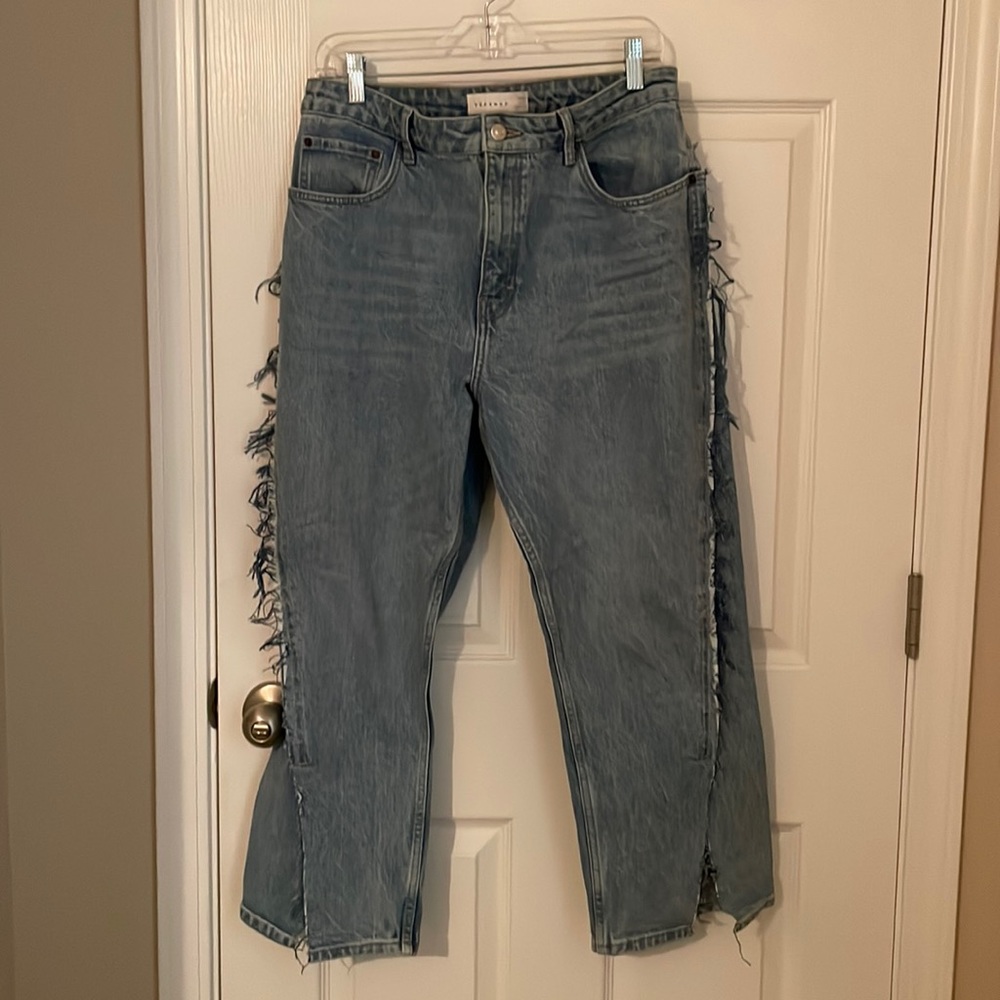 High waisted cropped gray jeans